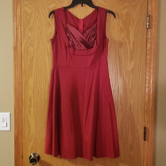 NWOT Vintage V-Neck Style Red Dress - Picture 3 of 9